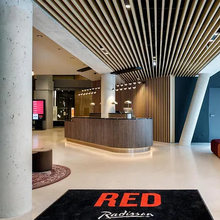 Radisson Red 4*