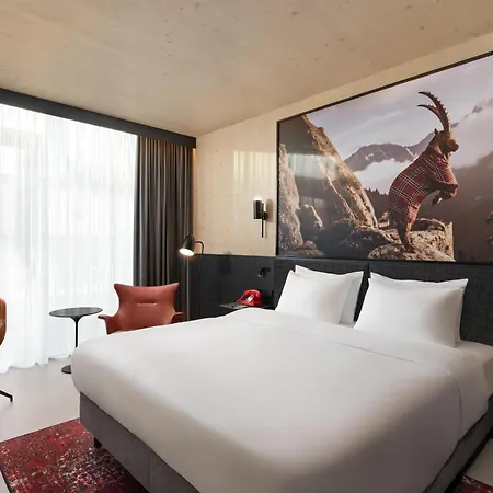 Radisson Red فندق إنسبروك